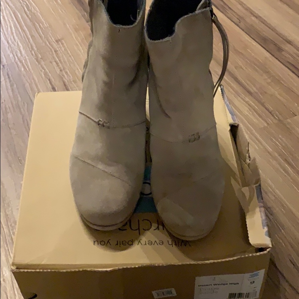 TOMS Dessert Wedge - Tuape